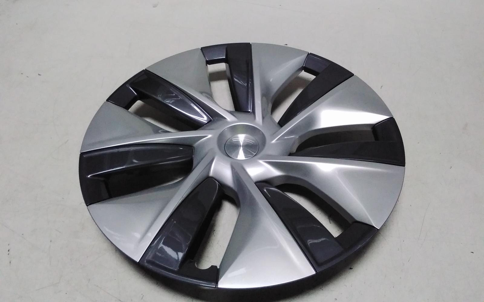 View Auto part Wheel Cover/Hub Cap Tesla Model Y 2023