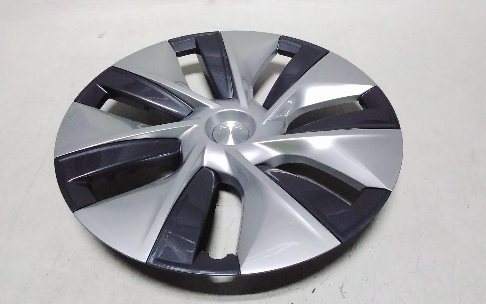View Auto part Wheel Cover/Hub Cap Tesla Model Y 2023