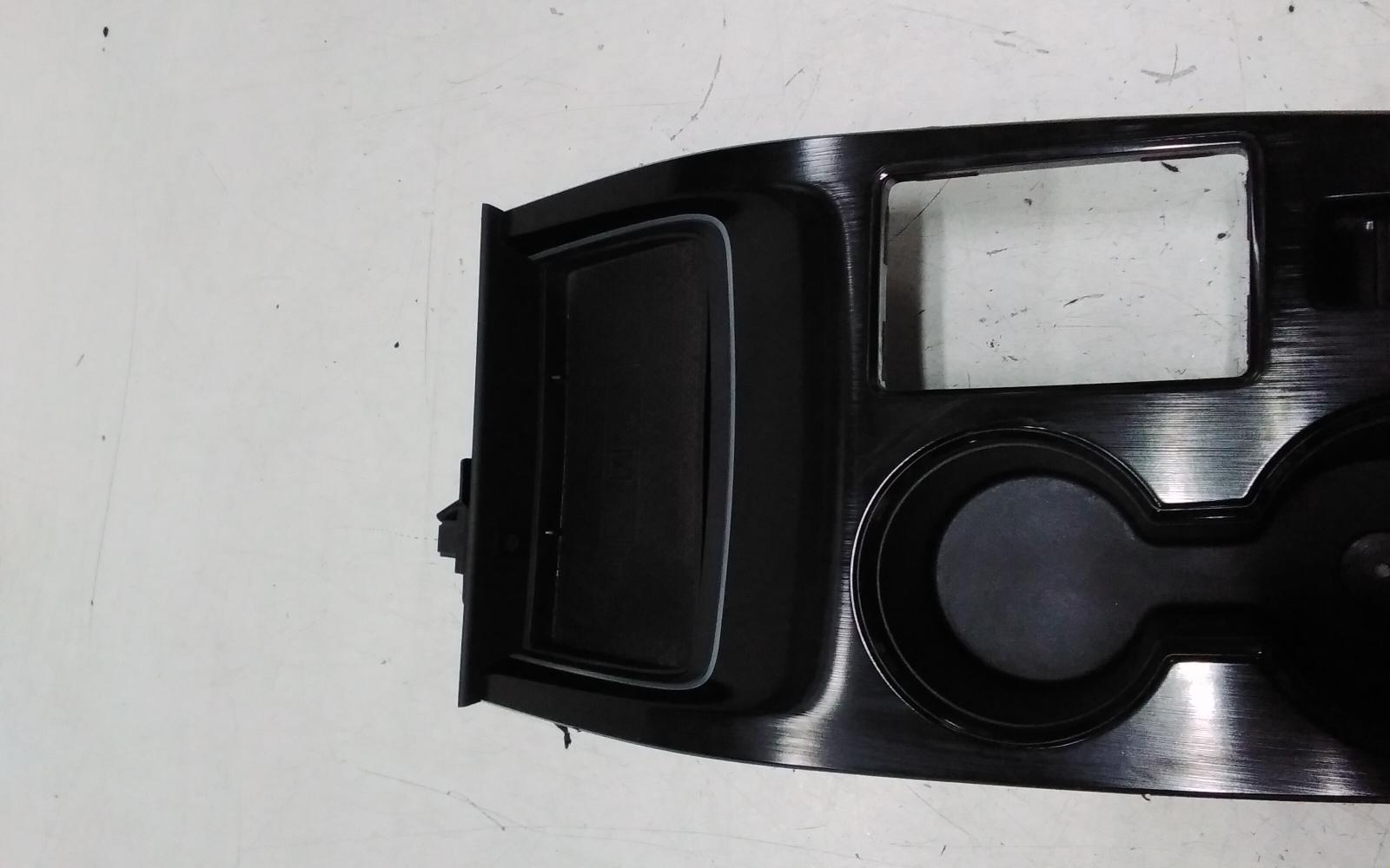 View Auto part Misc Switch/Relay Nissan Xtrail 2024