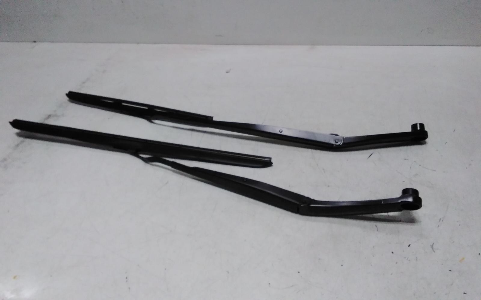 View Auto part Wiper Arm Genesis Gv70 2024