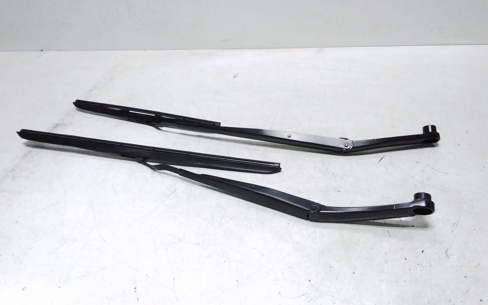 View Auto part Wiper Arm Genesis Gv70 2024