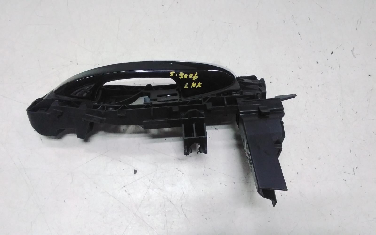 View Auto part Door Handle Mercedes Eqa 2024