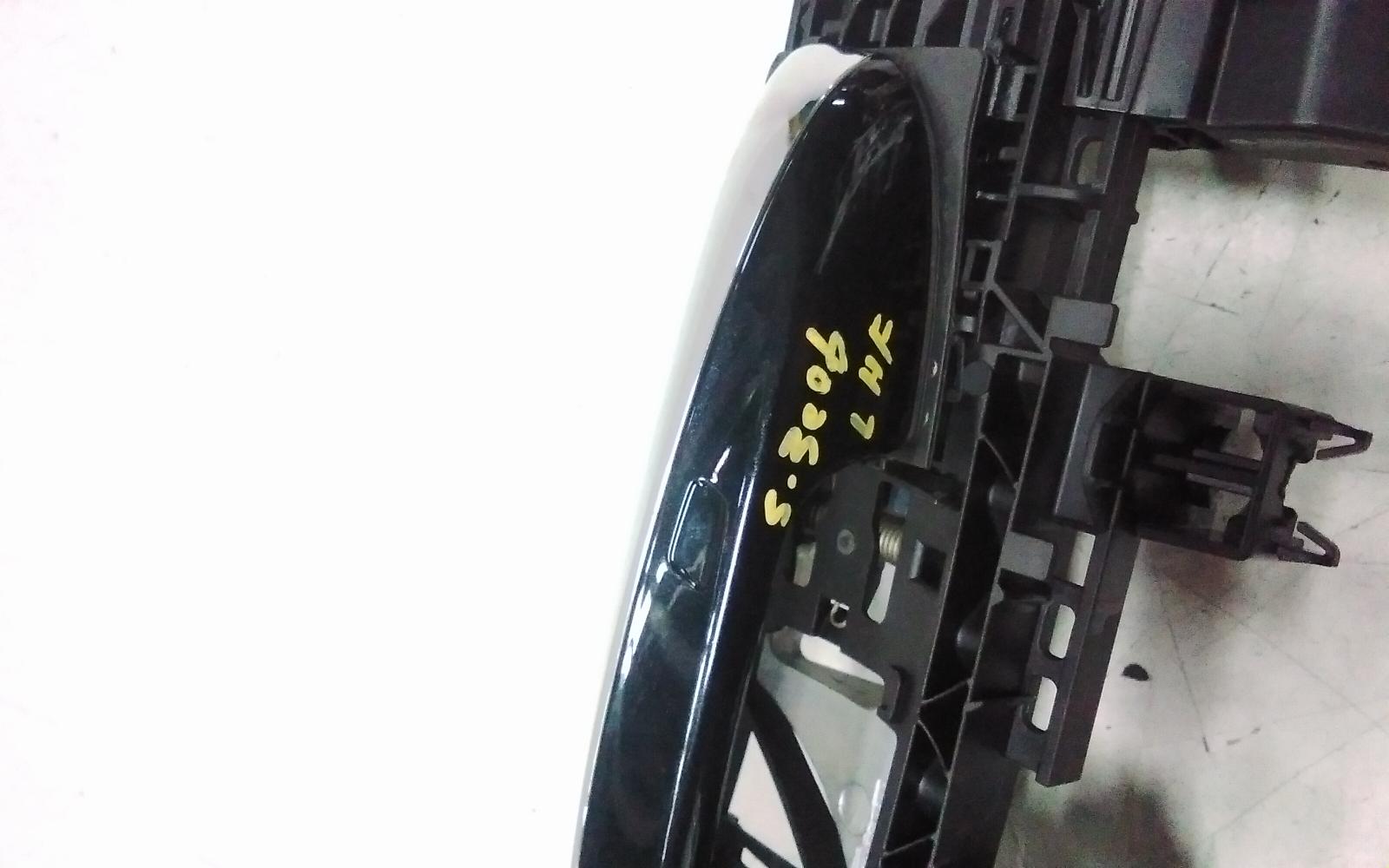 View Auto part Door Handle Mercedes Eqa 2024