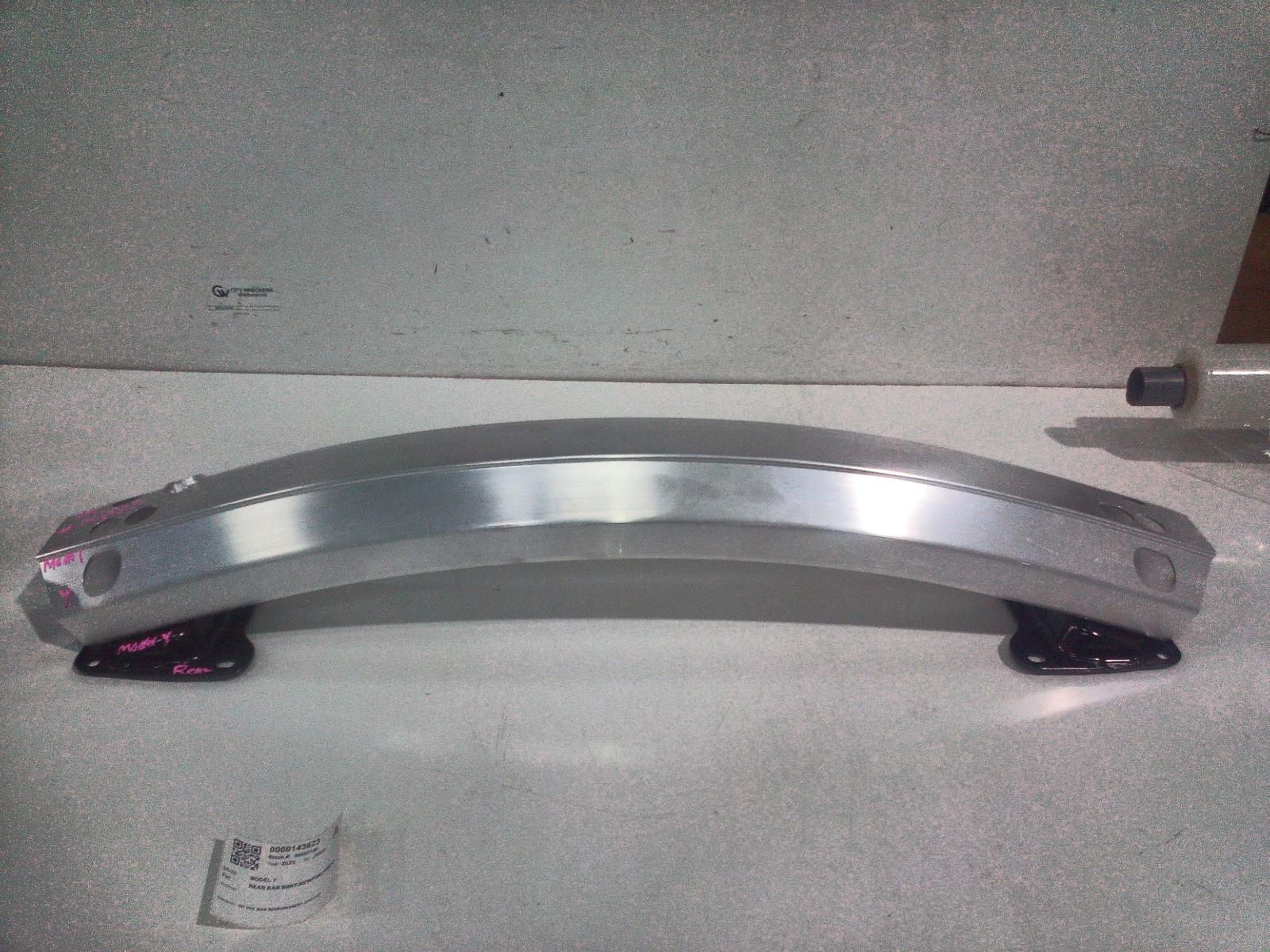View Auto part R/Bar Bracket/Reinfo Tesla Model Y 2023