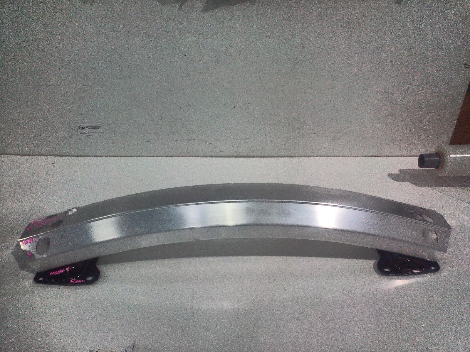 View Auto part R/Bar Bracket/Reinfo Tesla Model Y 2023