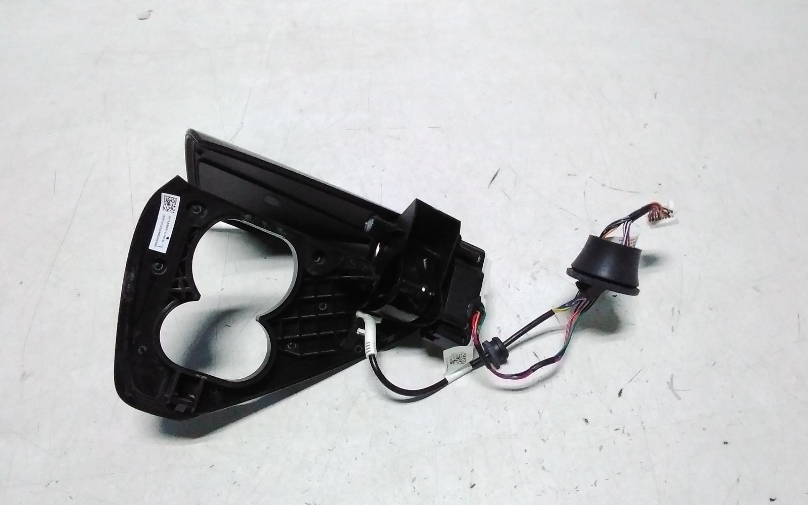 View Auto part Fuel Door / Filler Tesla Model Y 2023