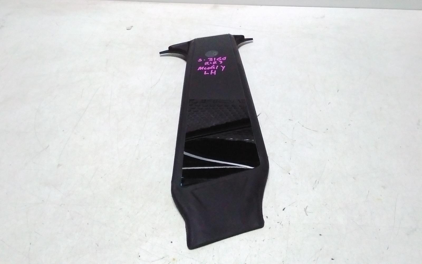 View Auto part Reverse Camera Tesla Model Y 2023