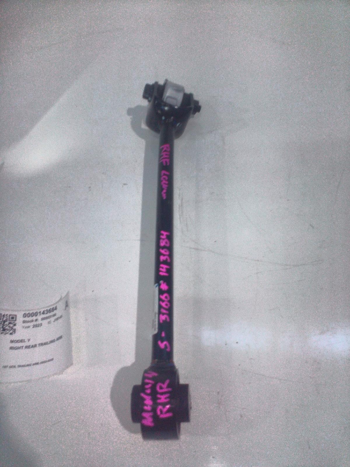 View Auto part Right Rear Trailing Arm Tesla Model Y 2023