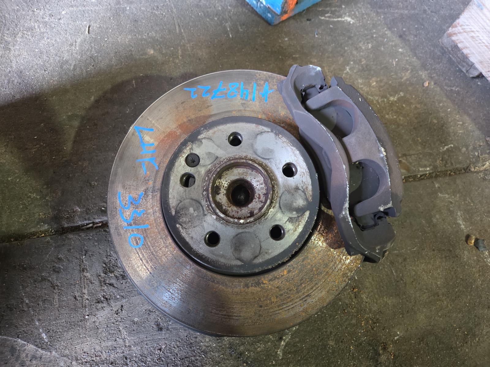 2013 Mercedes Vito Left Front Hub Assembly View Auto part Left Front Hub Assembly Mercedes Vito 2013