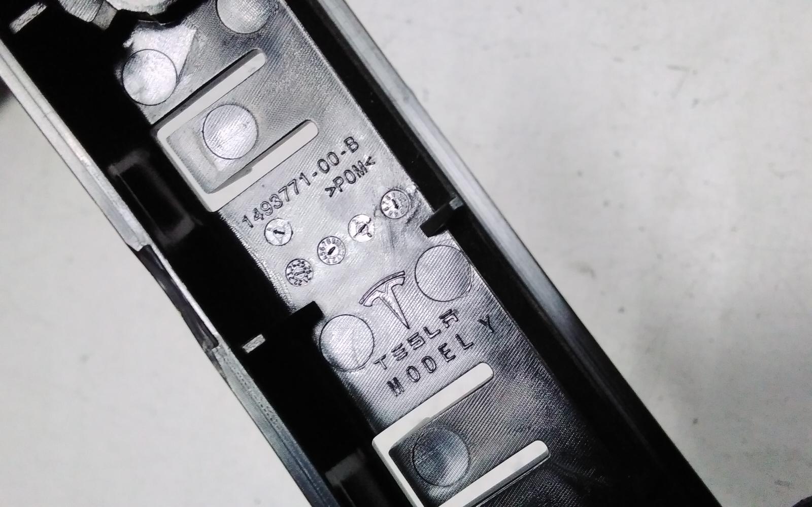 View Auto part Misc Bracket Tesla Model Y 2023