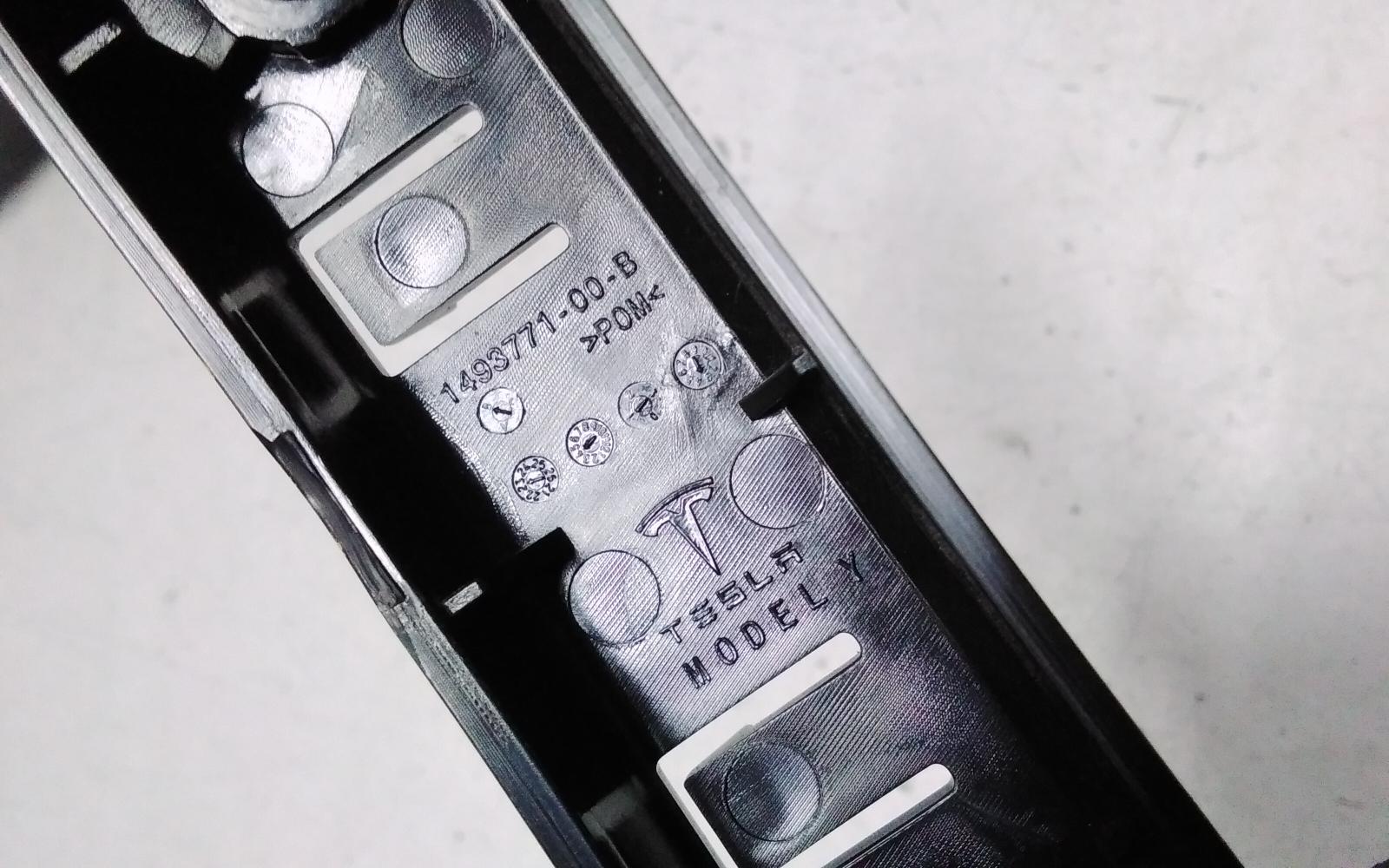 View Auto part Misc Bracket Tesla Model Y 2023