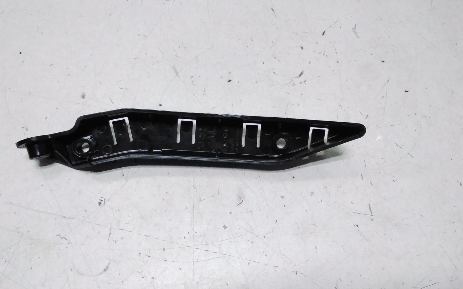 View Auto part Misc Bracket Tesla Model Y 2023