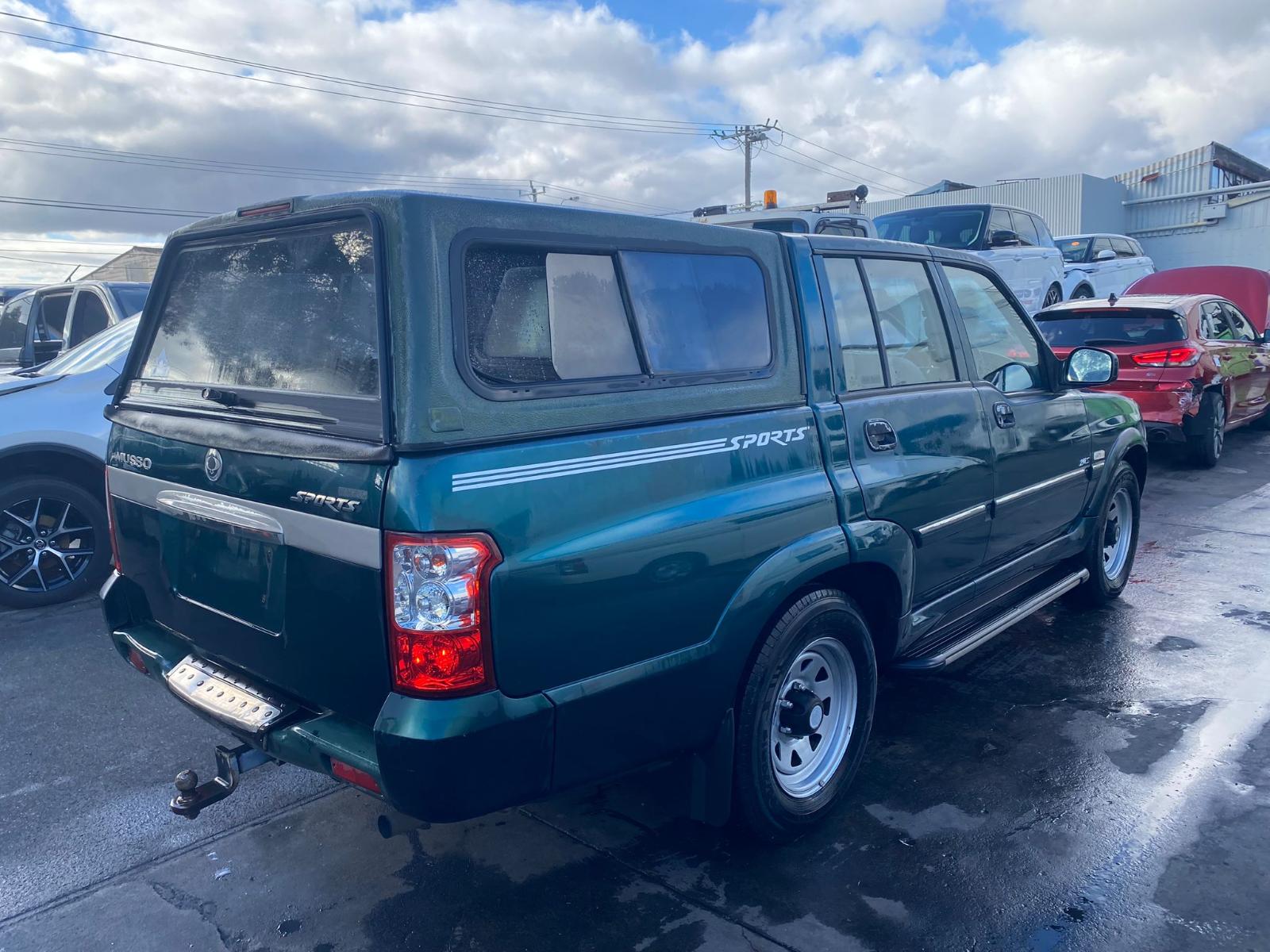 View Auto part Engine Ssangyong Musso 2006