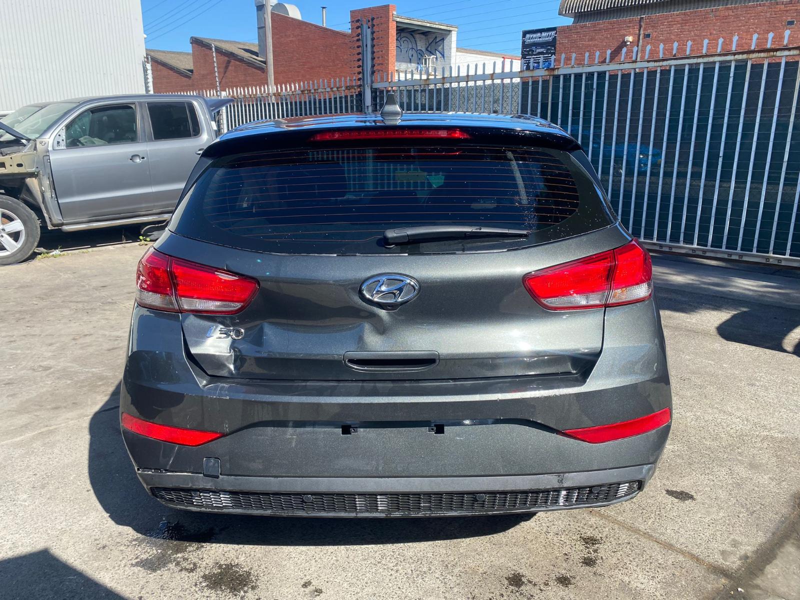 2021 Hyundai I30 Abs Pump/Modulator View Auto part Abs Pump/Modulator Hyundai I30 2021