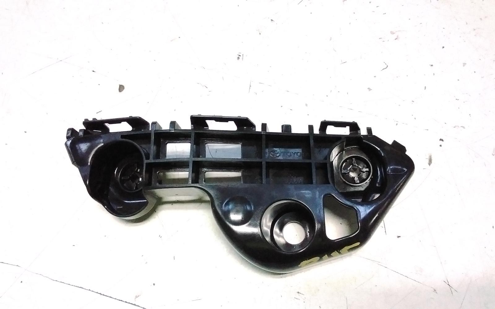 View Auto part Misc Bracket Toyota Camry 2020