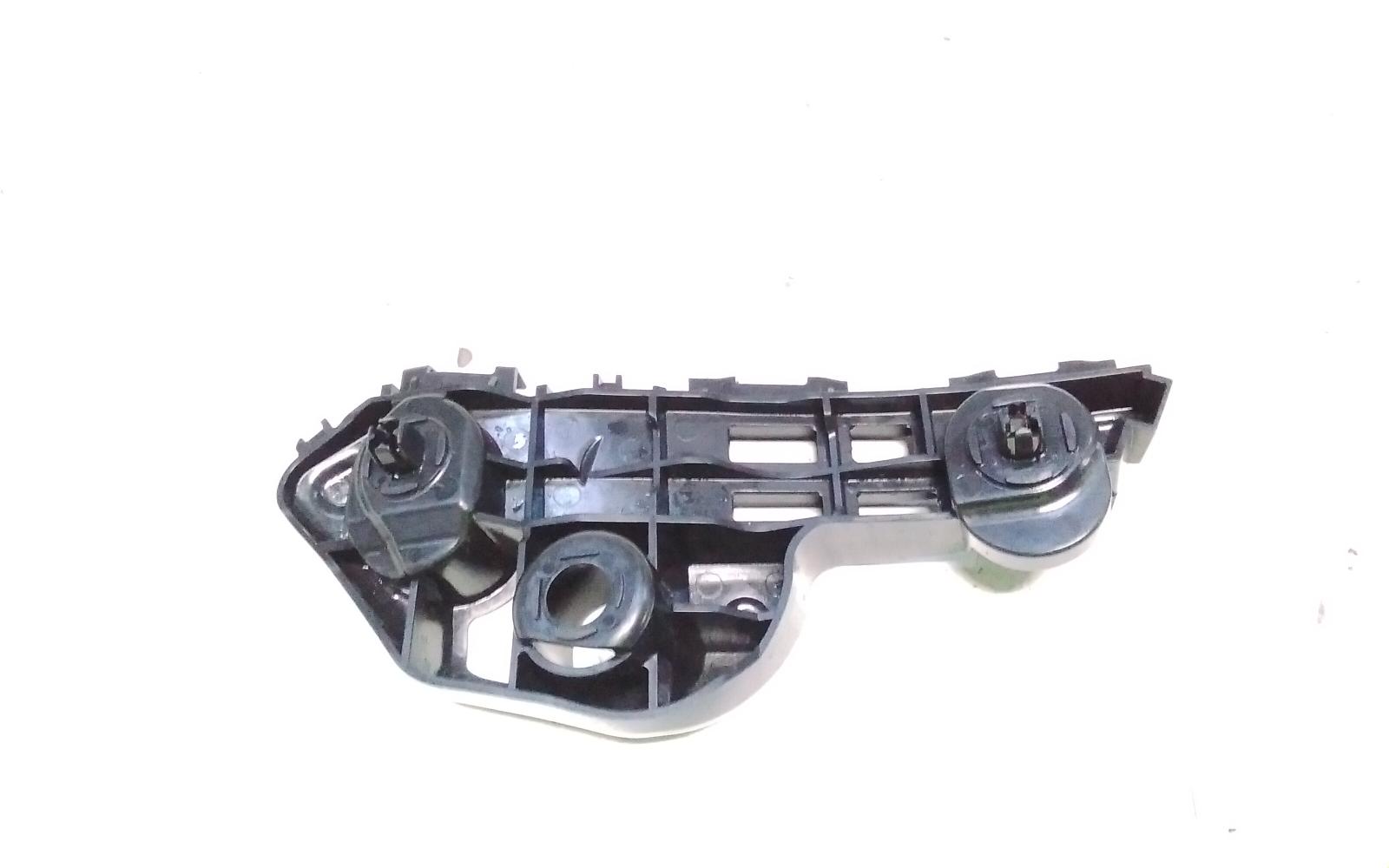 View Auto part Misc Bracket Toyota Camry 2020