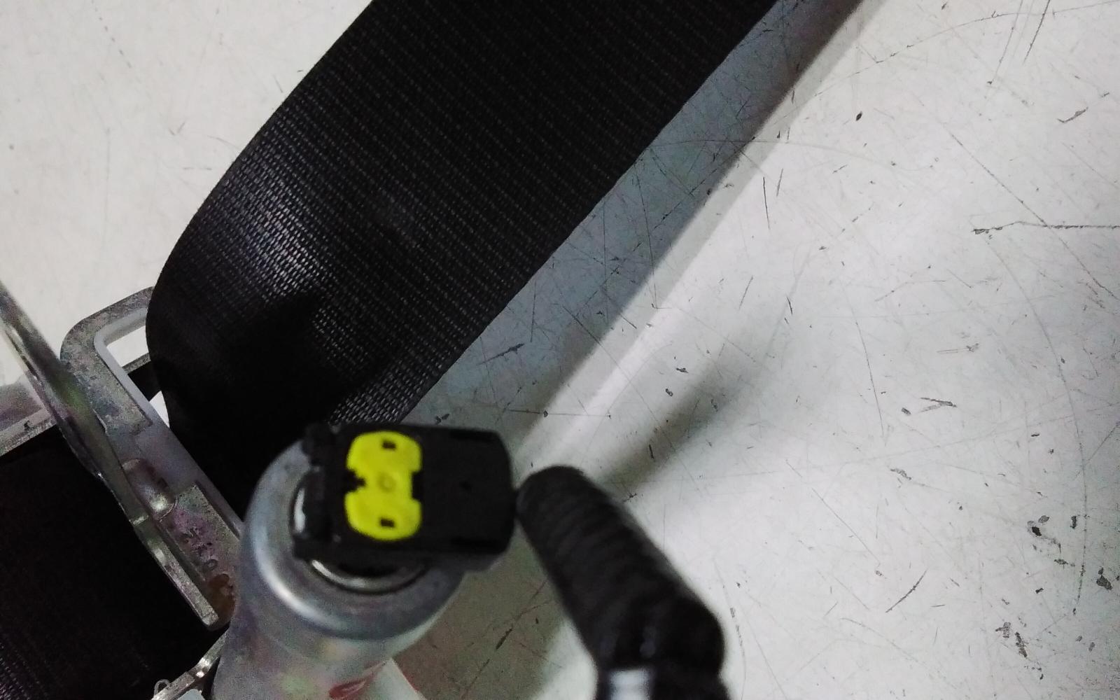 View Auto part Seatbelt/Stalk Toyota Camry 2020