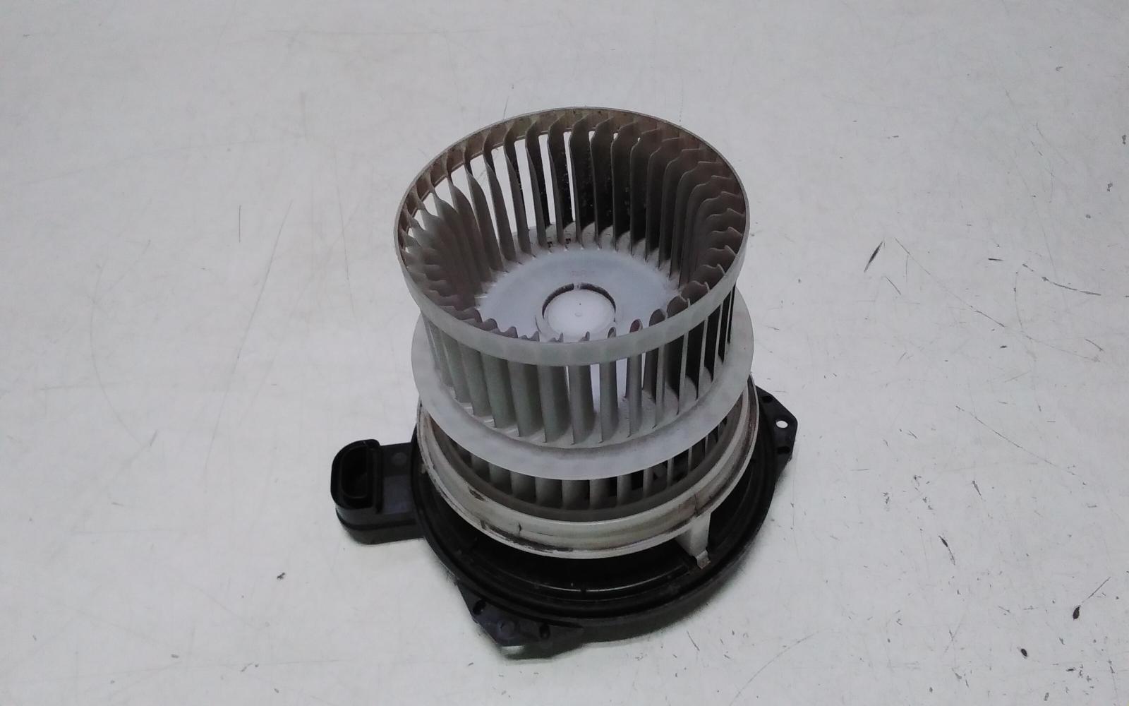 View Auto part Heater Fan Motor Toyota Camry 2020
