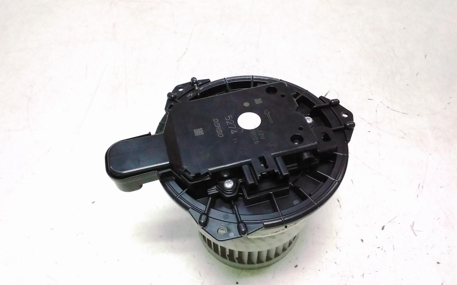 View Auto part Heater Fan Motor Toyota Camry 2020