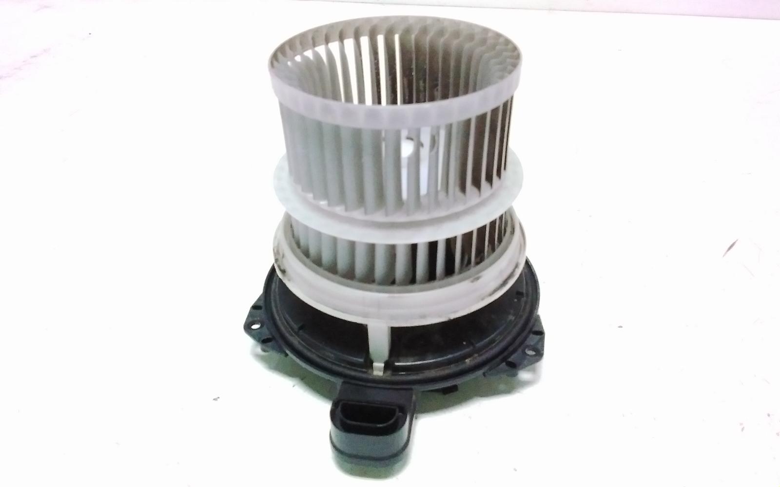 View Auto part Heater Fan Motor Toyota Camry 2020