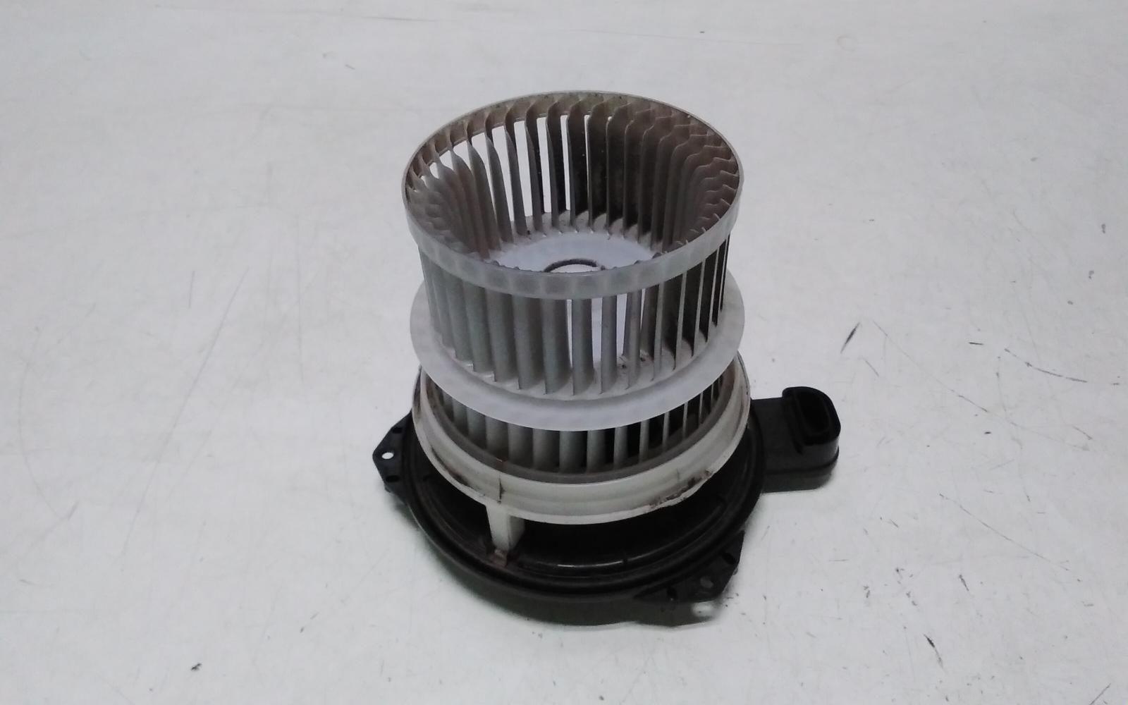 View Auto part Heater Fan Motor Toyota Camry 2020