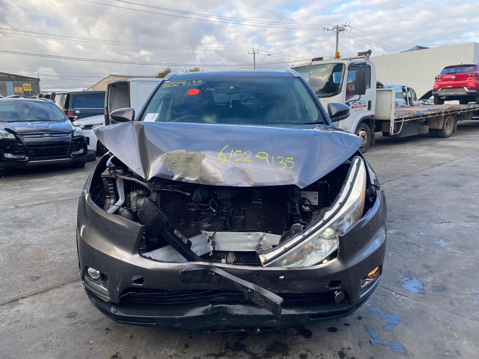 View Auto part Right Indicator/Fog/Side Toyota Kluger 2014