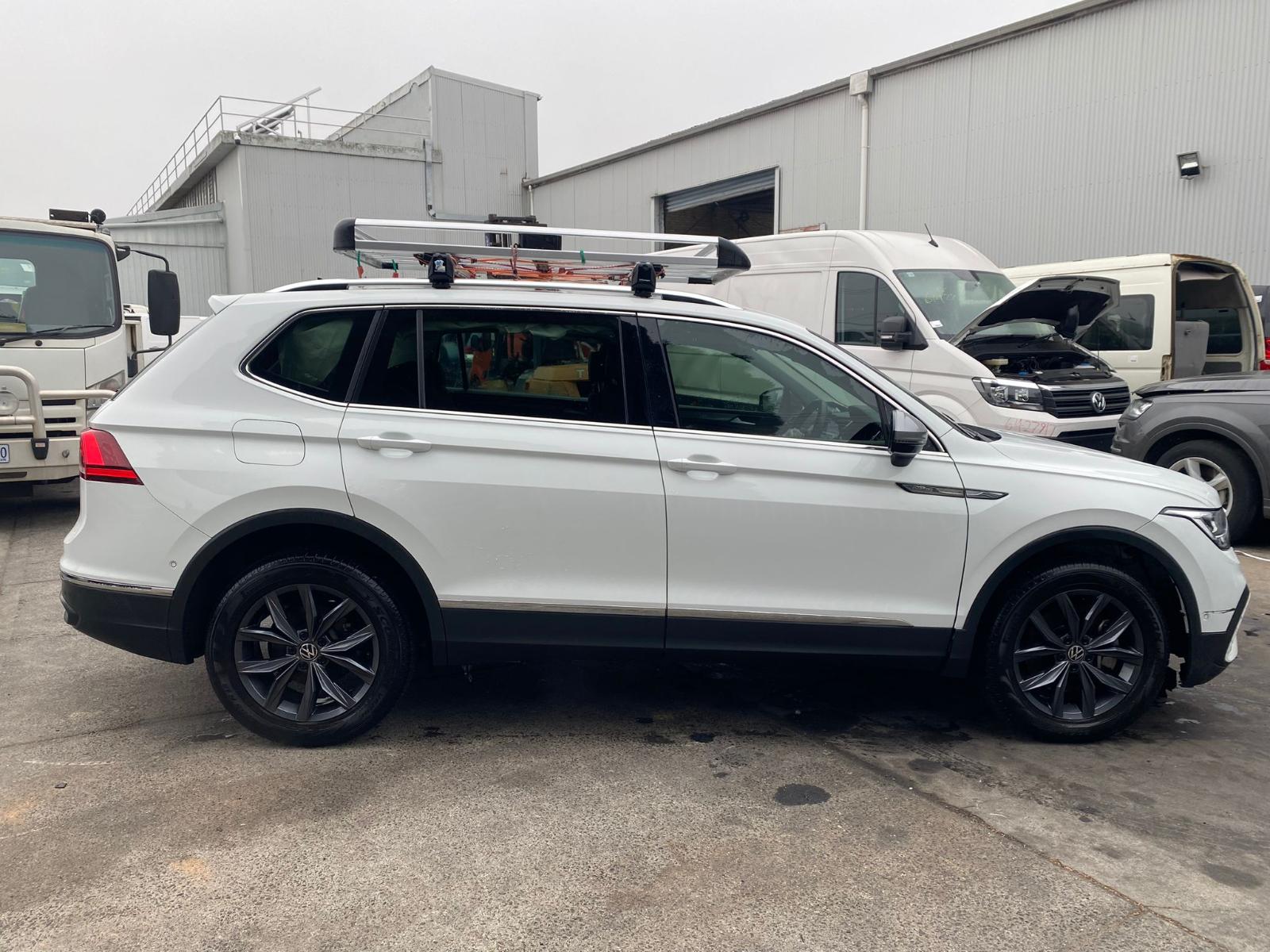 View Auto part Radiator Volkswagen Tiguan 2022