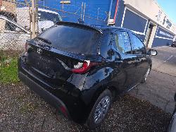 View Auto part Radiator Toyota Yaris 2022