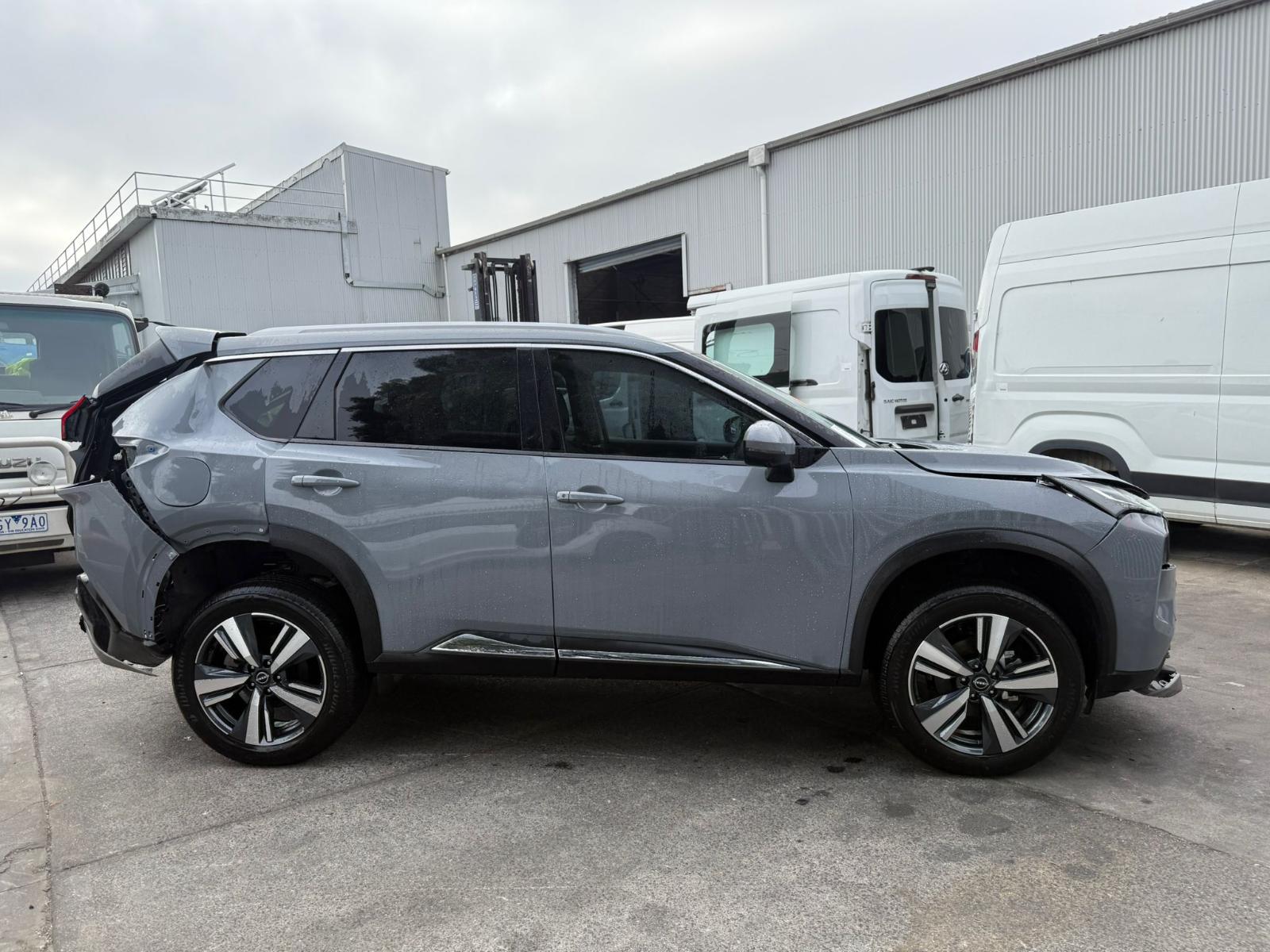 View Auto part Left Rear Strut Nissan Xtrail 2024