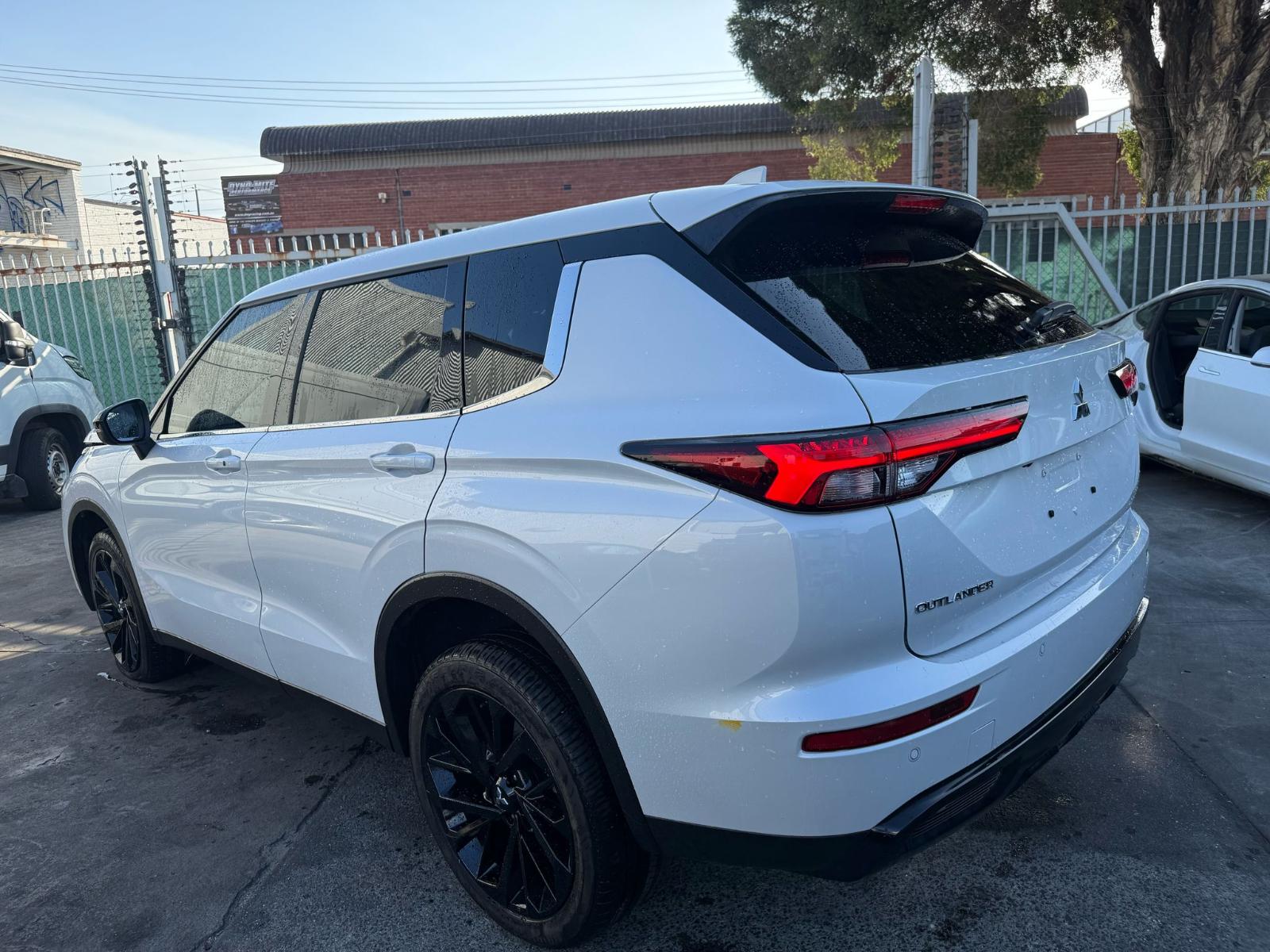 View Auto part Reverse Camera Mitsubishi Outlander 2024