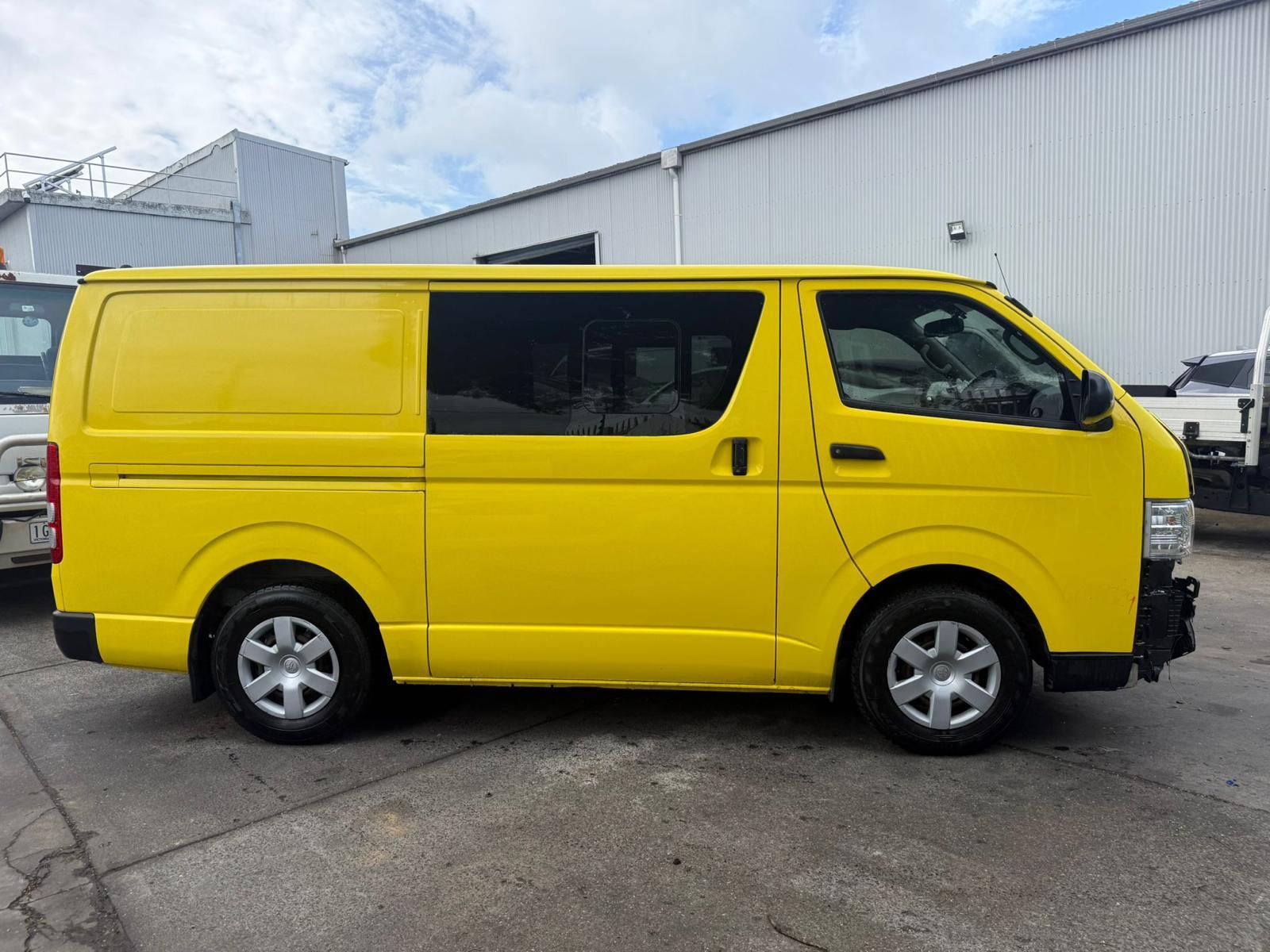 2018 Toyota Hiace Wheel Cover/Hub Cap View Auto part Wheel Cover/Hub Cap Toyota Hiace 2018