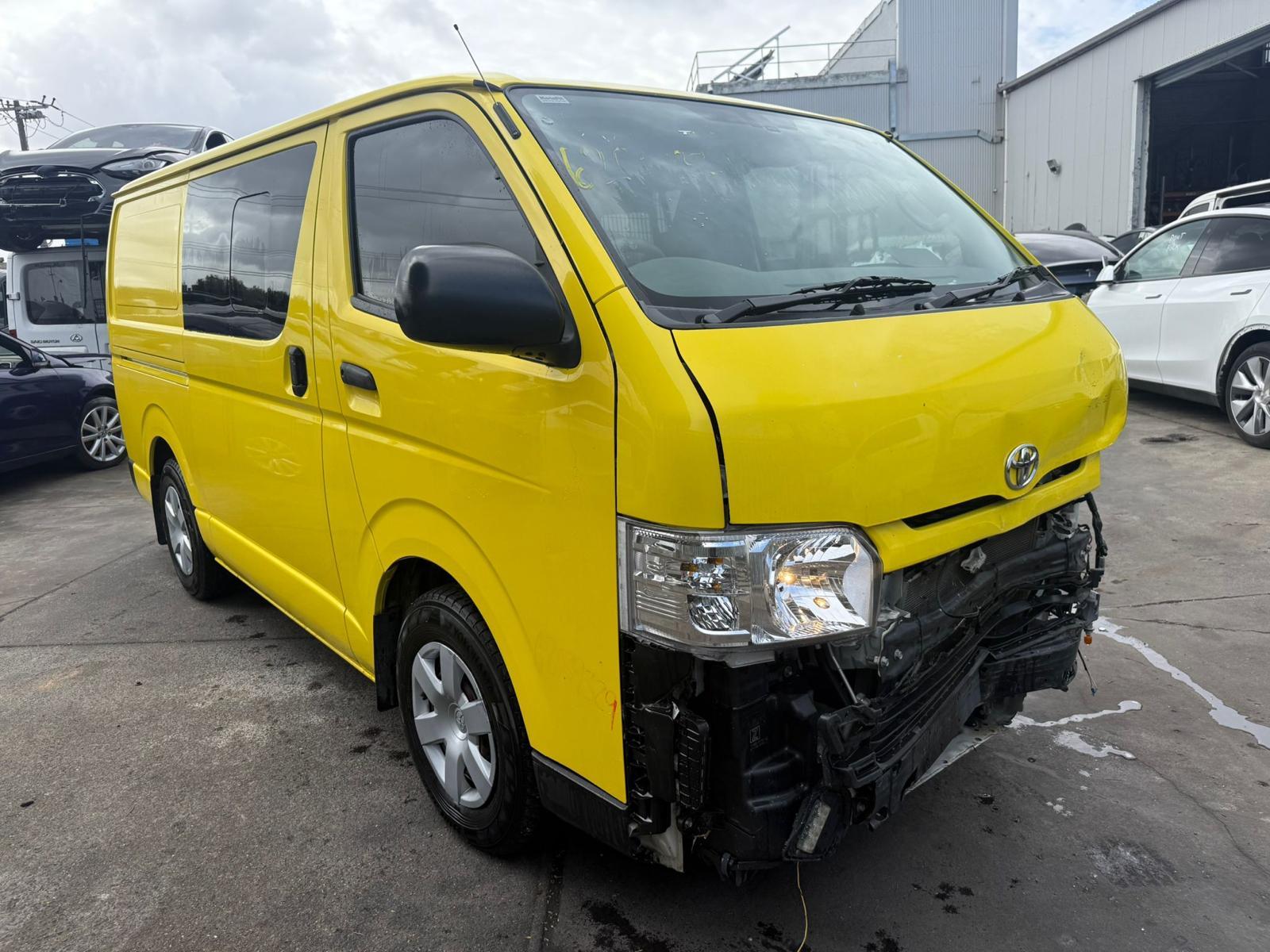 2018 Toyota Hiace Wheel Cover/Hub Cap View Auto part Wheel Cover/Hub Cap Toyota Hiace 2018