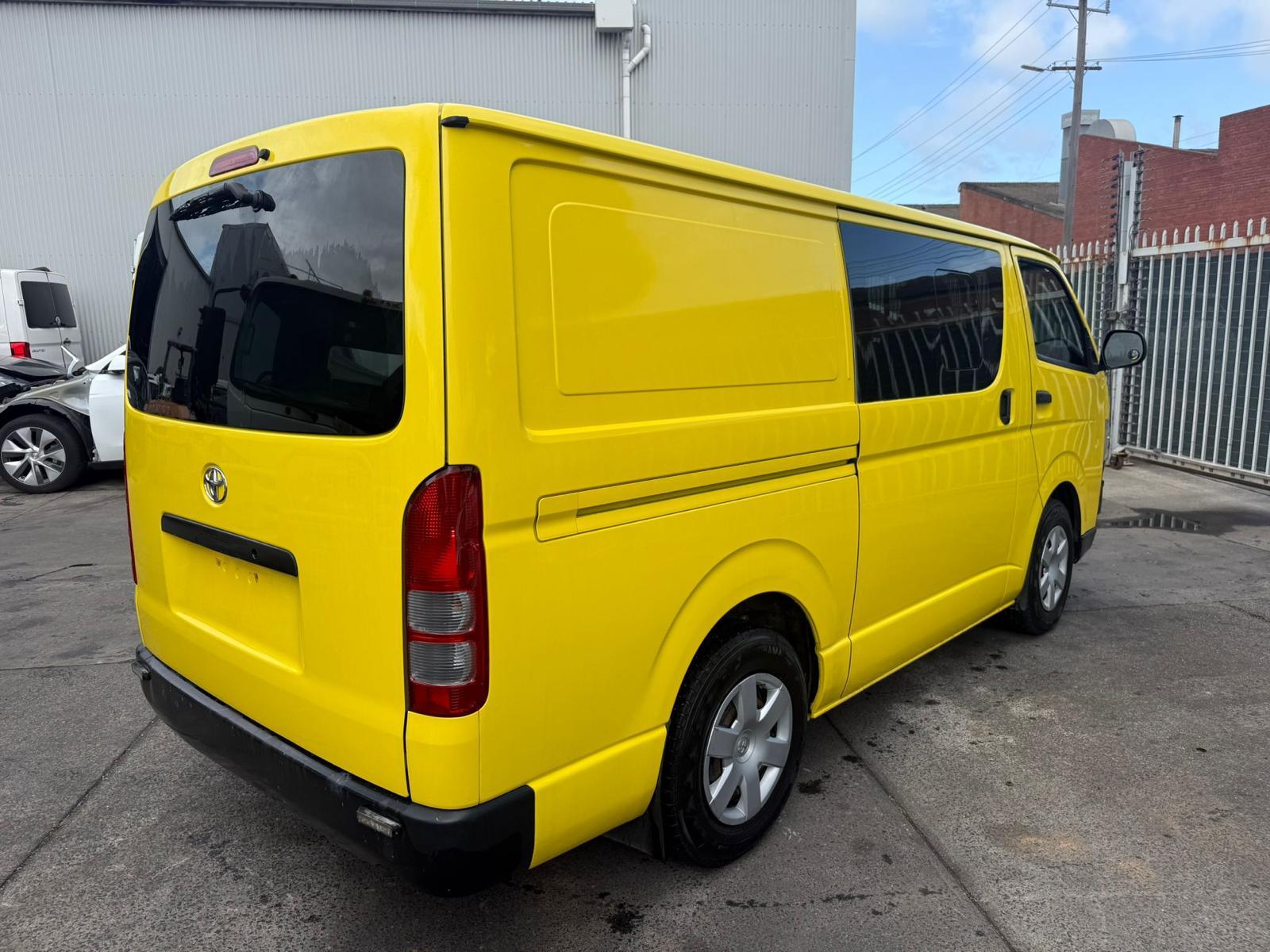 2018 Toyota Hiace Wheel Cover/Hub Cap View Auto part Wheel Cover/Hub Cap Toyota Hiace 2018