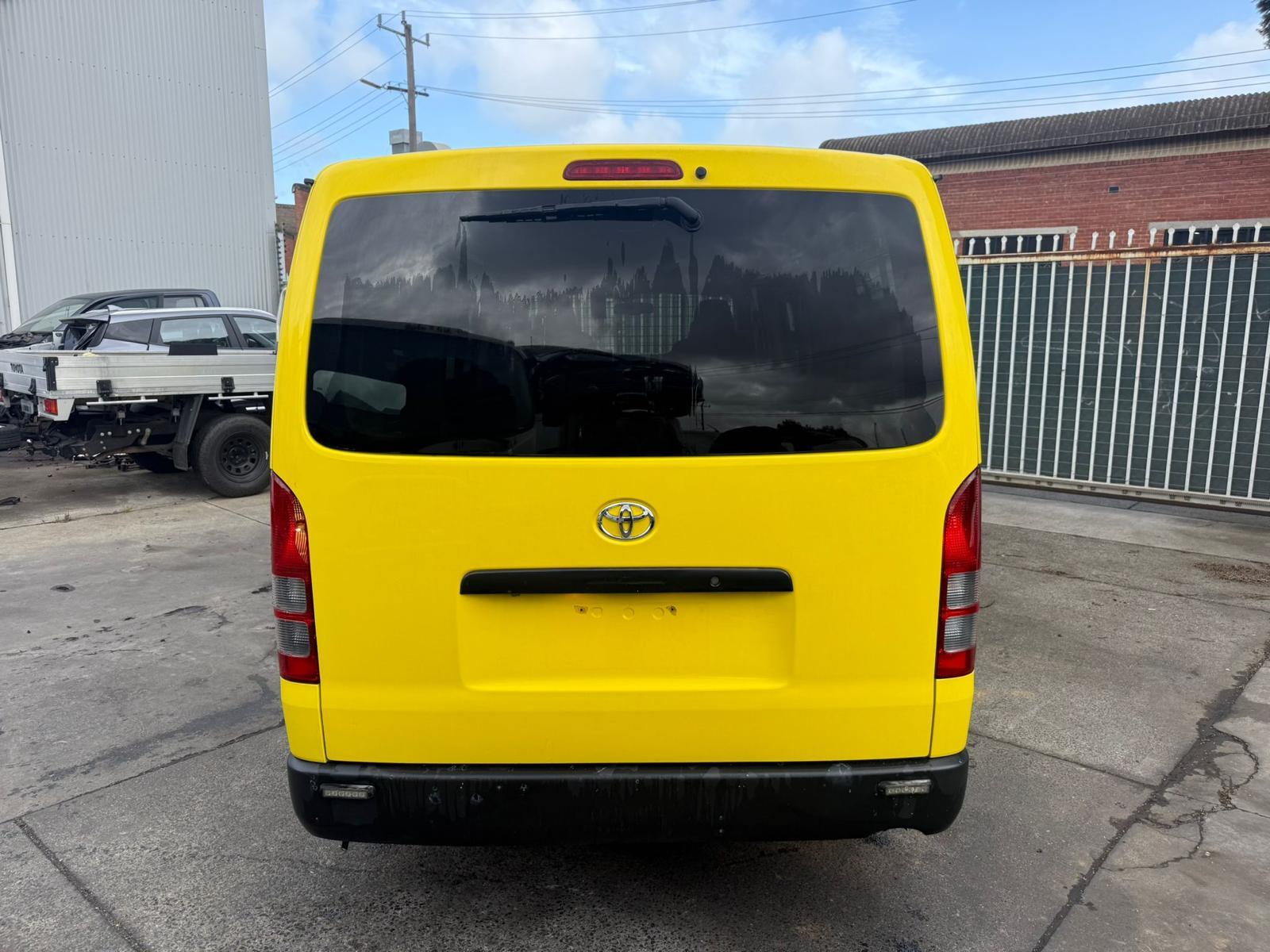 2018 Toyota Hiace Wheel Cover/Hub Cap View Auto part Wheel Cover/Hub Cap Toyota Hiace 2018