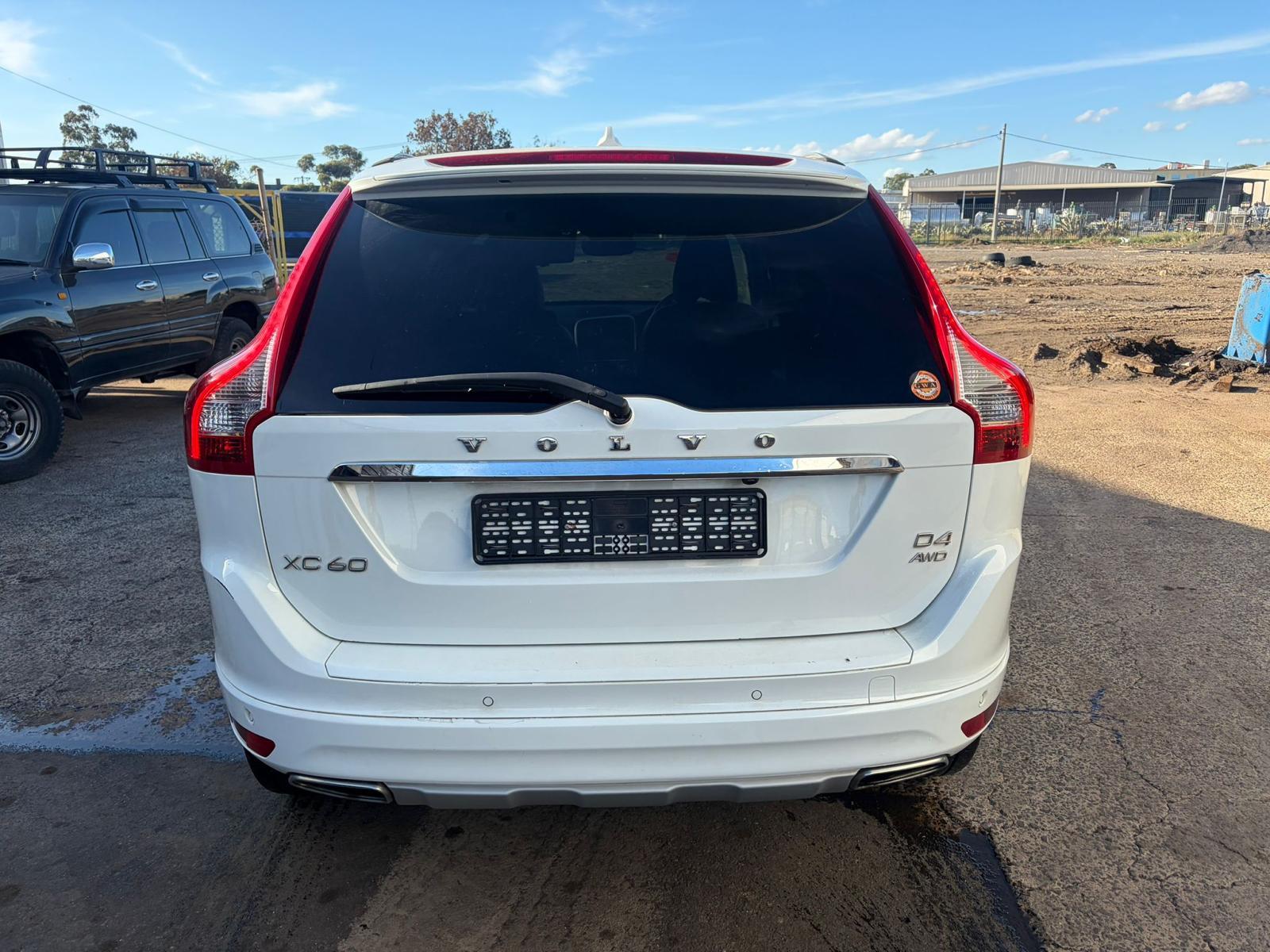 2016 Volvo Xc60 Front Bumper View Auto part Front Bumper Volvo Xc60 2016