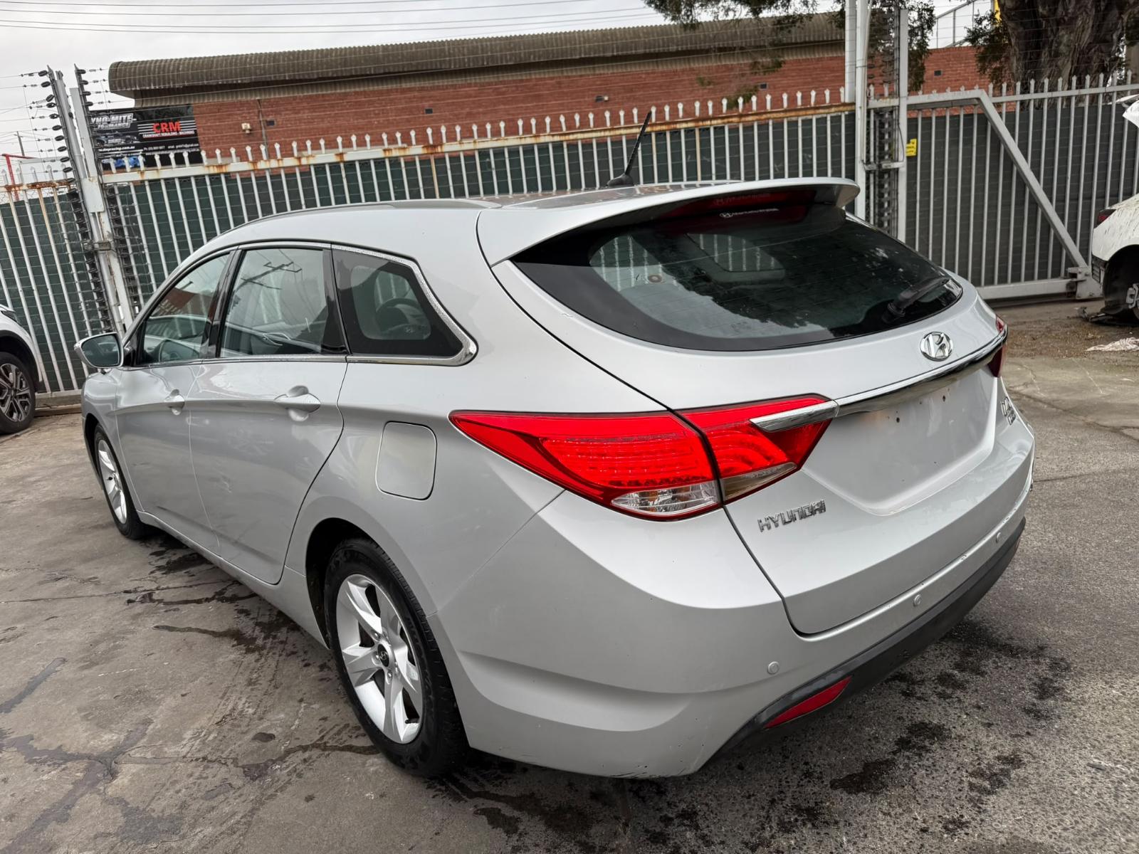 View Auto part Fuel Door / Filler Hyundai I40 2012