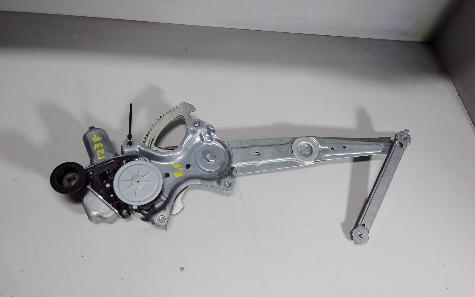 2016 Toyota Camry Right Front Window Reg/Motor View Auto part Right Front Window Reg/Motor Toyota Camry 2016