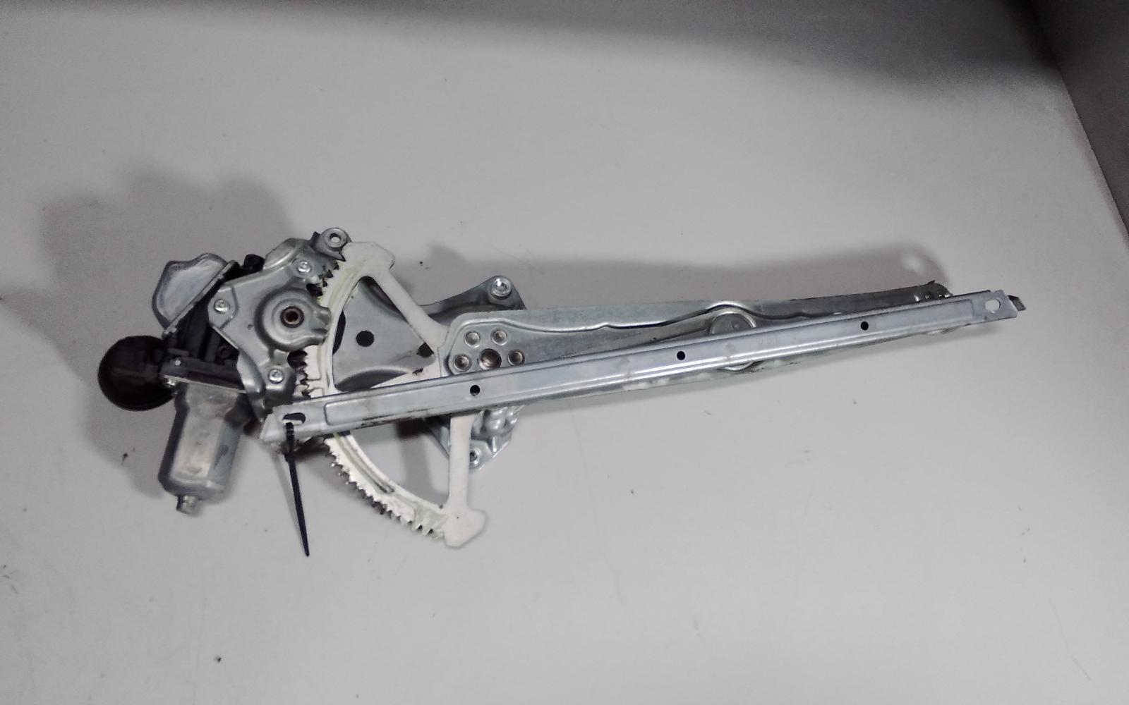 2016 Toyota Camry Right Front Window Reg/Motor View Auto part Right Front Window Reg/Motor Toyota Camry 2016