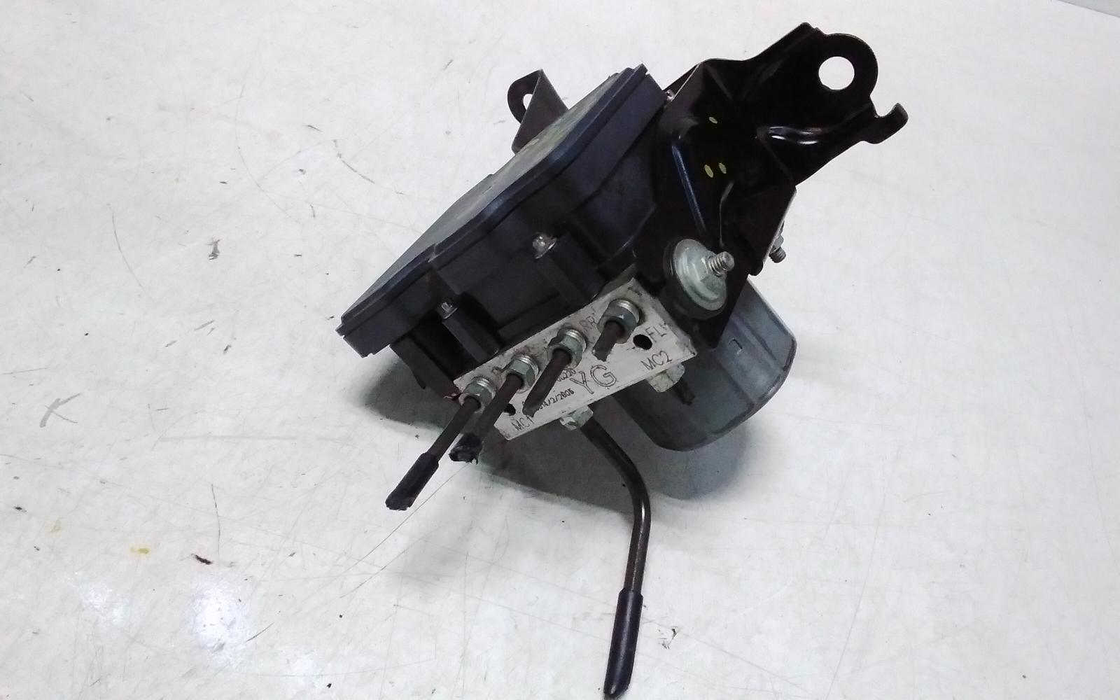 2016 Toyota Camry Abs Pump/Modulator View Auto part Abs Pump/Modulator Toyota Camry 2016