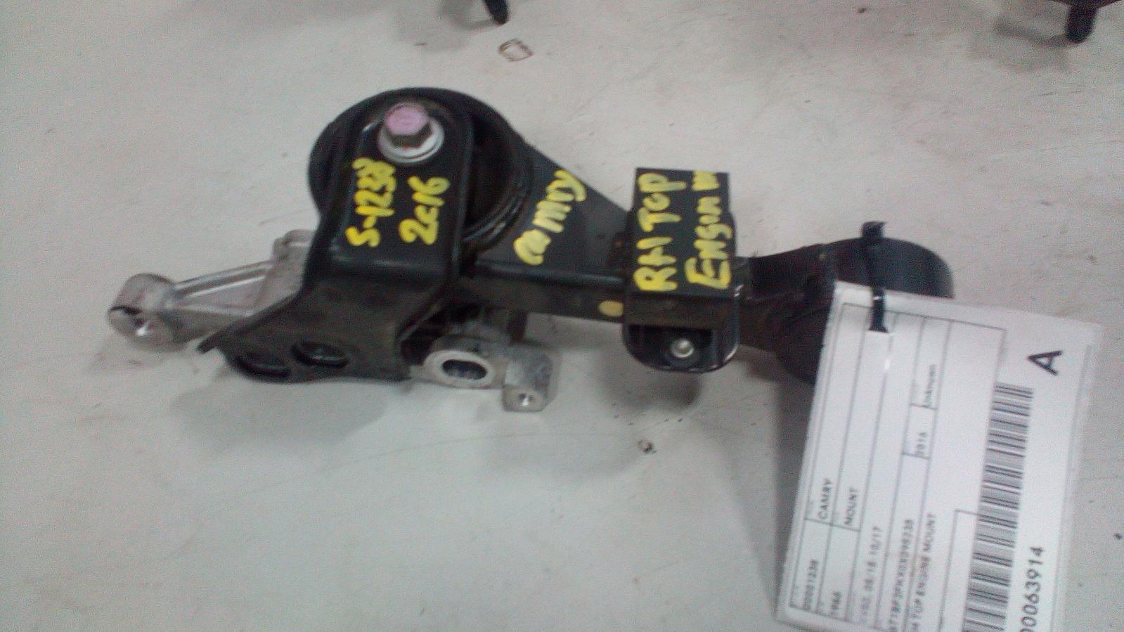View Auto part Mount Toyota Camry 2016