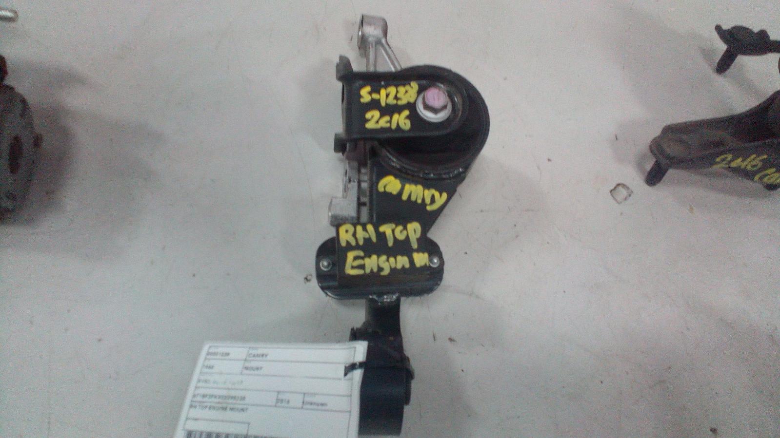 View Auto part Mount Toyota Camry 2016