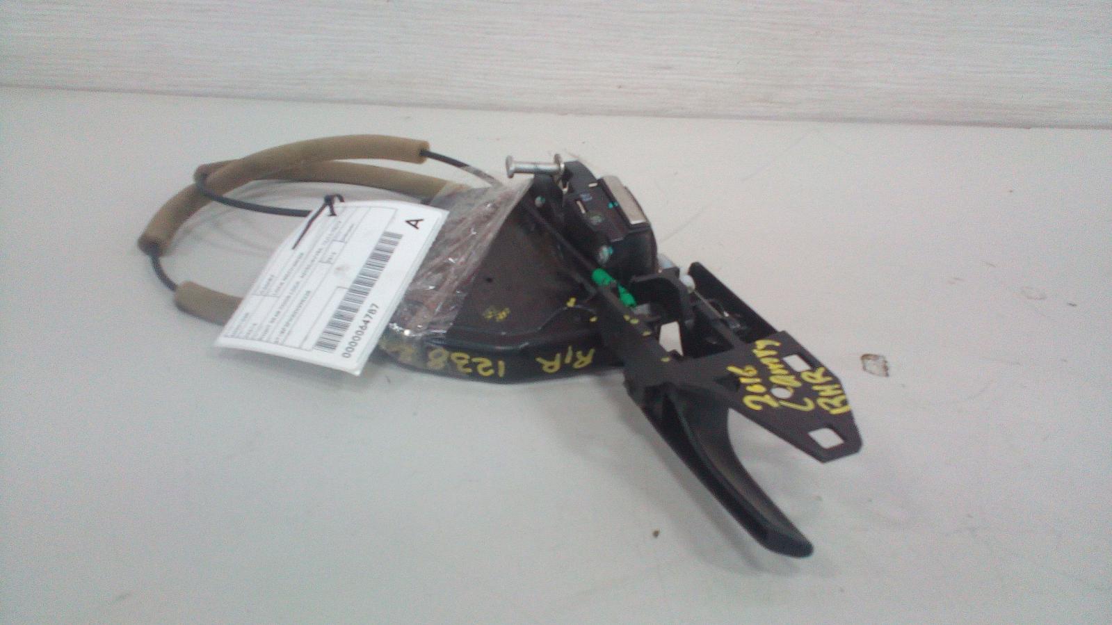 View Auto part Door/Boot/Gate Lock Toyota Camry 2016