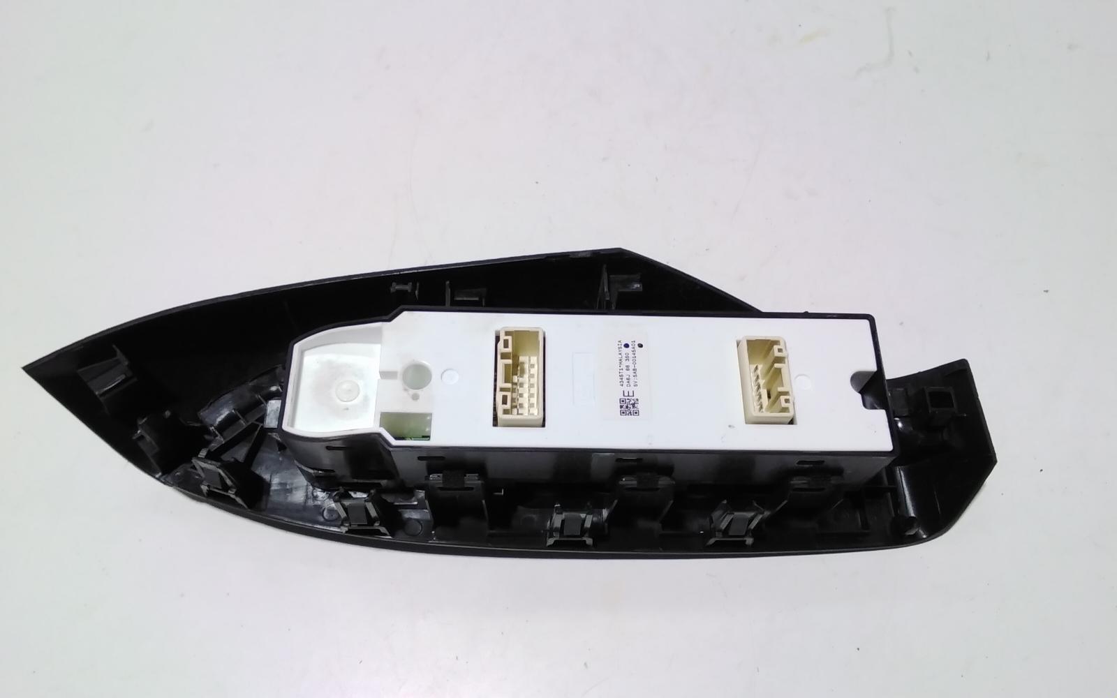 View Auto part Pwr Dr Wind Switch Mazda Cx3 2015