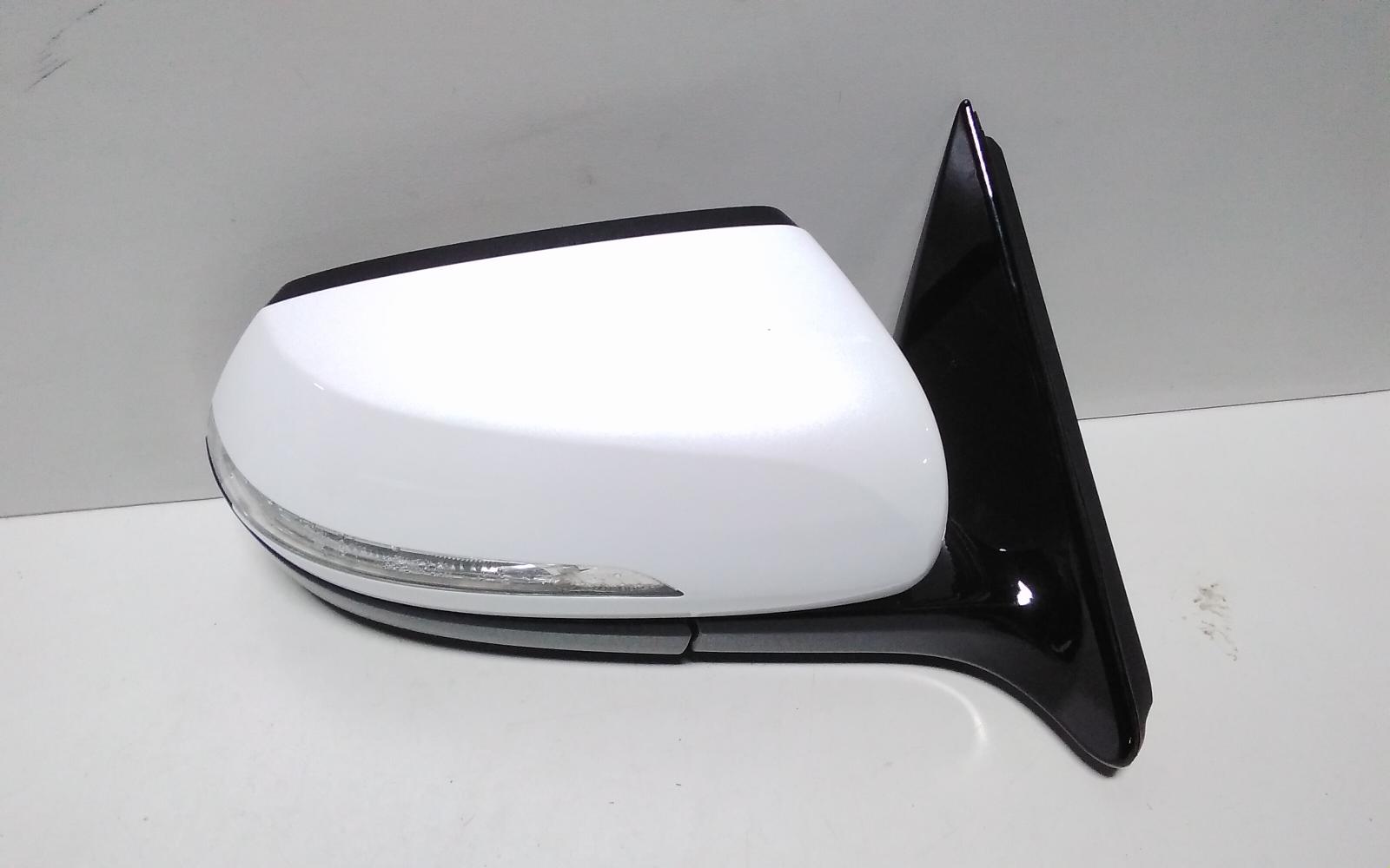 View Auto part Right Door Mirror Hyundai Genesis 2016