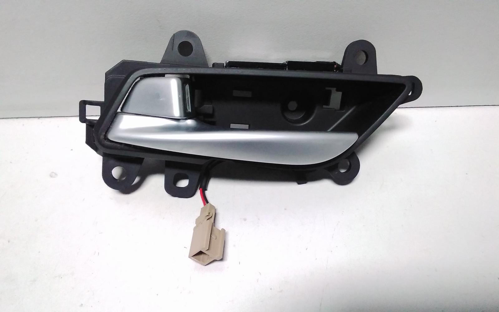 View Auto part Door Handle Hyundai Genesis 2016