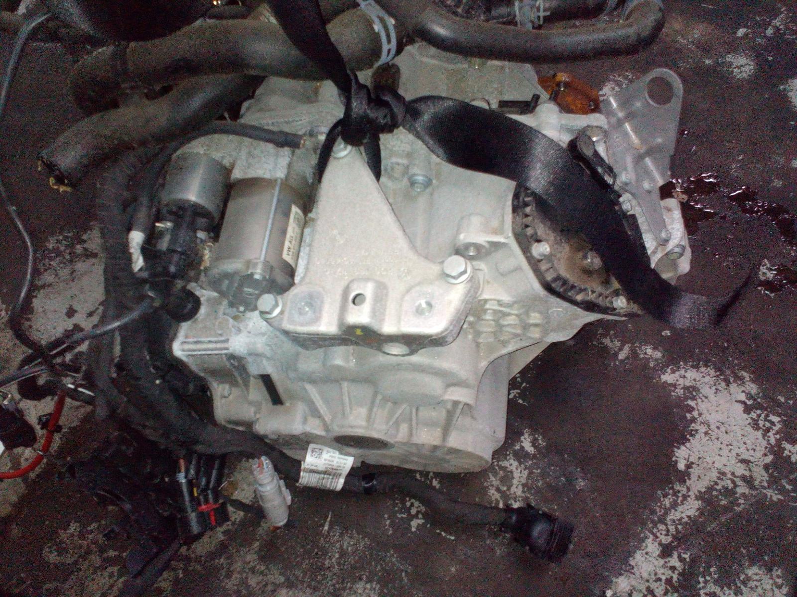 View Auto part Trans/Gearbox Volkswagen Golf 2020