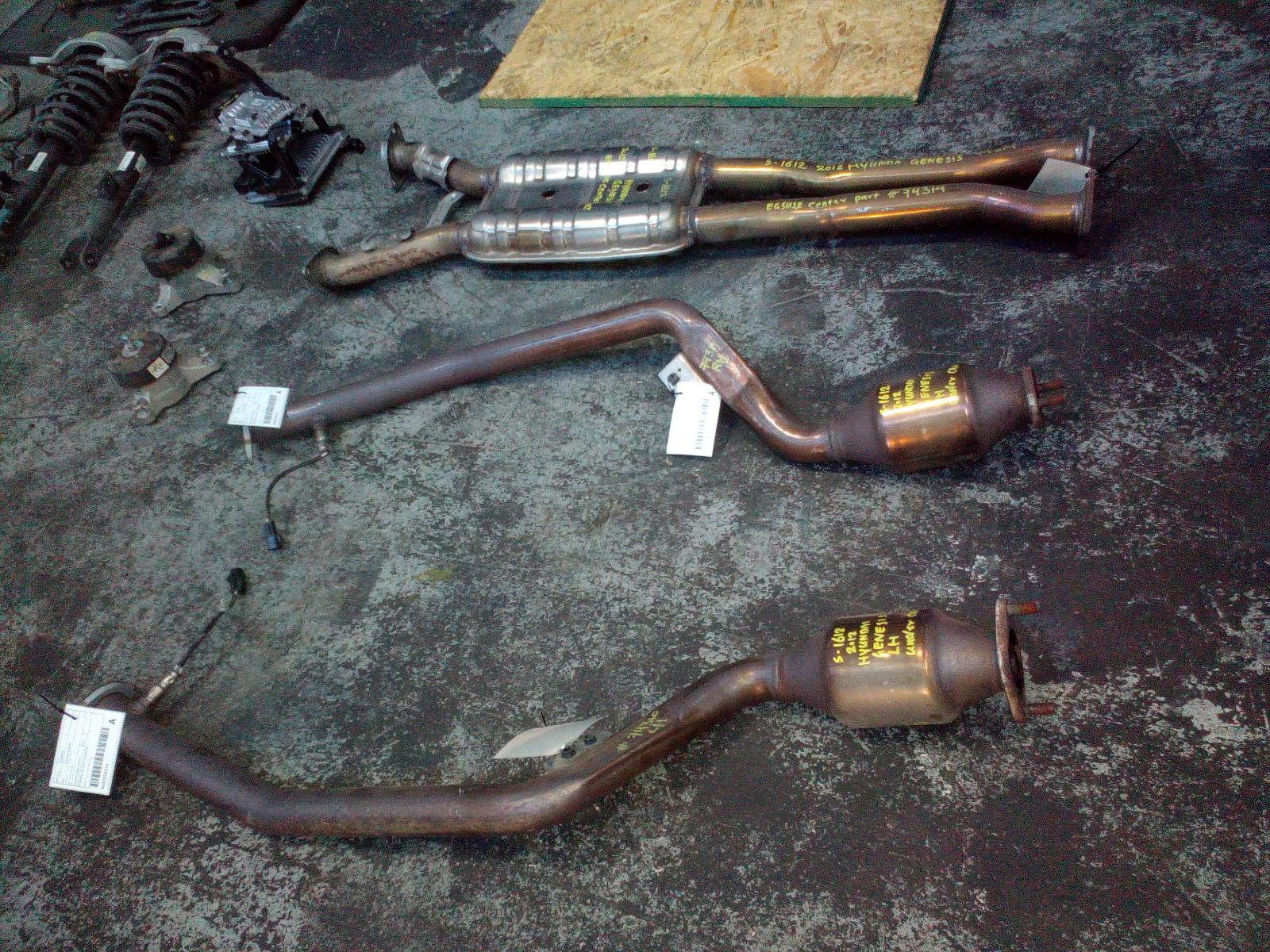 View Auto part Catalytic Converter Hyundai Genesis 2016