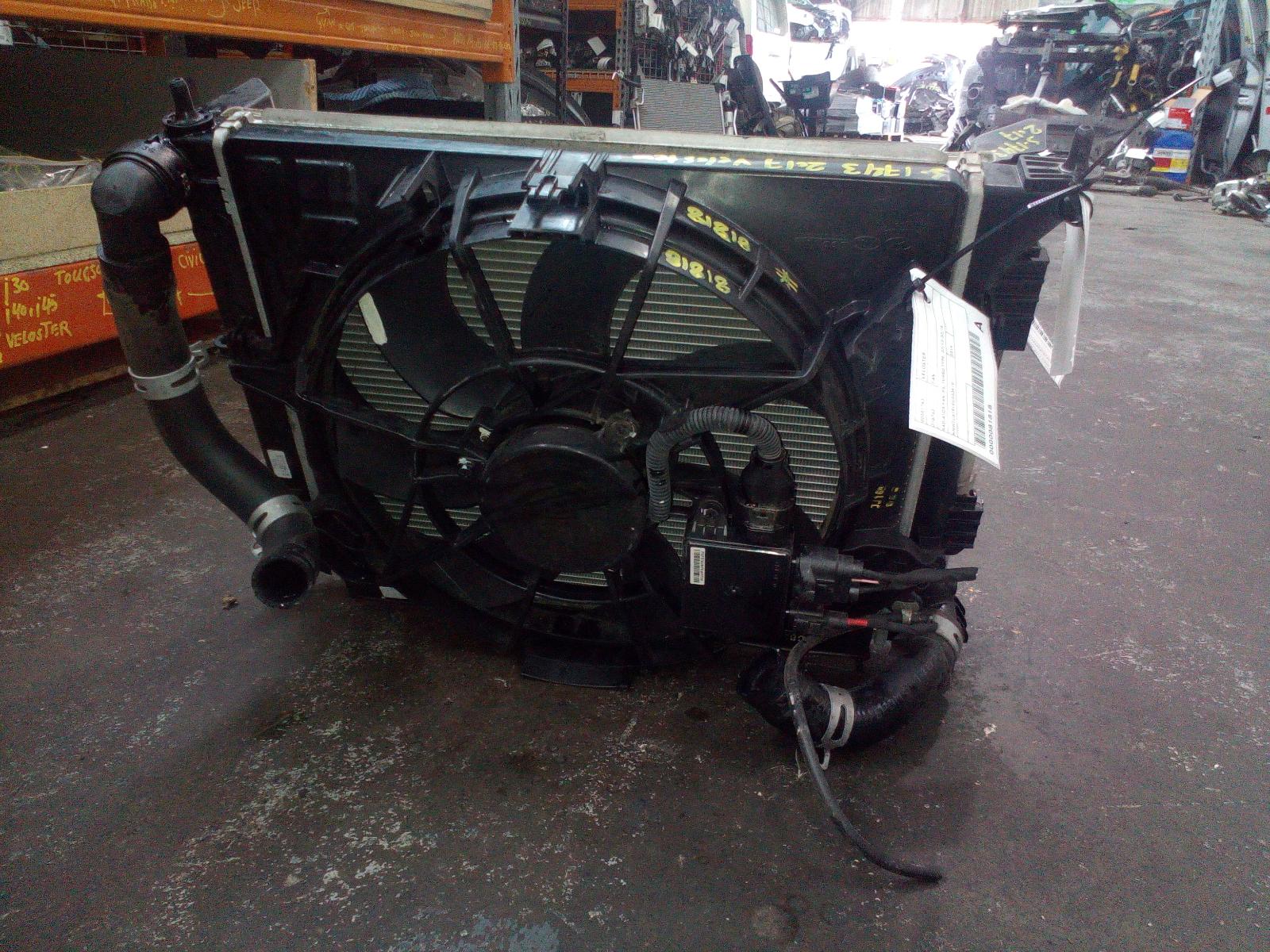 View Auto part Radiator Hyundai Veloster 2014