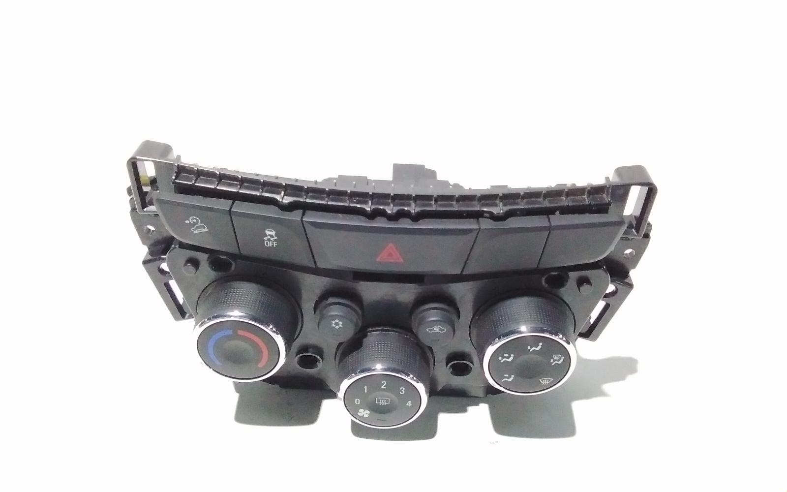 View Auto part Heater/Ac Controls Holden Trax 2019