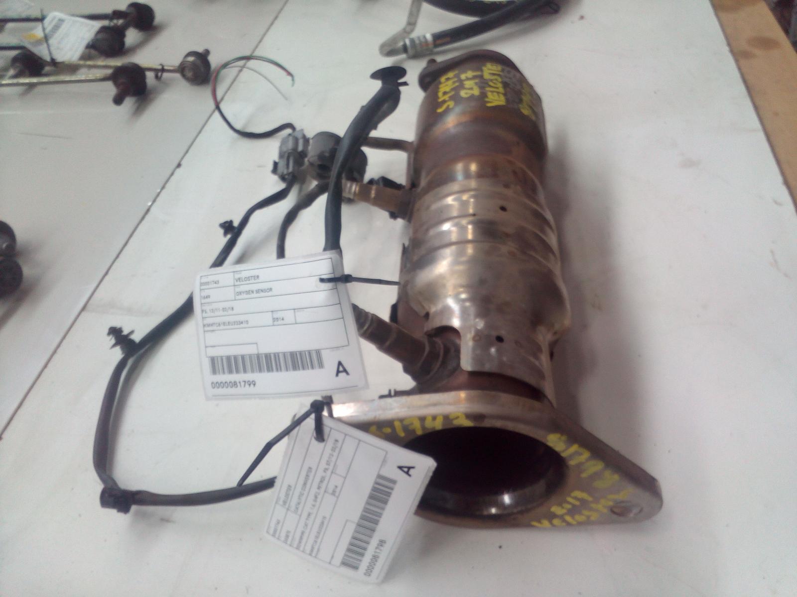 View Auto part Catalytic Converter Hyundai Veloster 2014